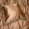 декоративная подушка с бахромой